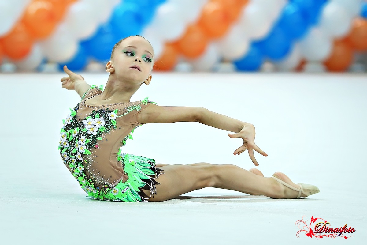 Купальники для художественной гимнастики в Москве